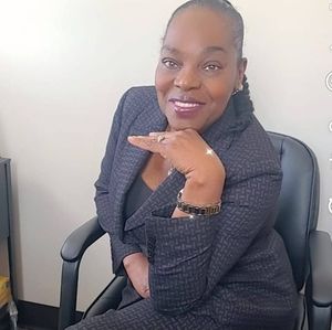 Meet your Posher, Laverne